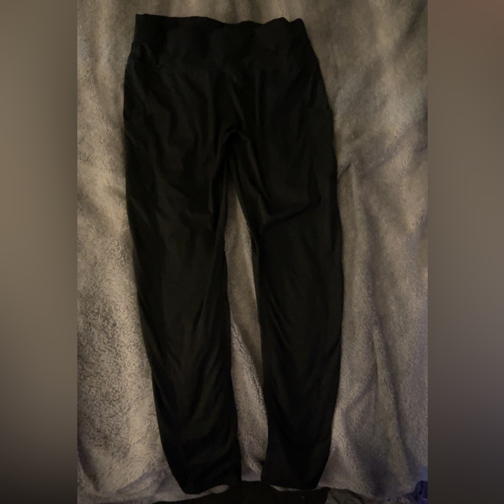 Black leggings